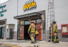 Explosión en local deja a un empleado con quemaduras