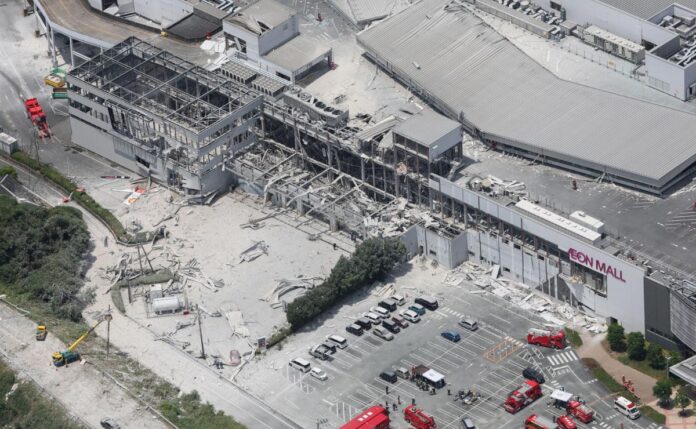 colapso-en-centro-comercial-de-japon-por-terremoto-de-magnitud-71